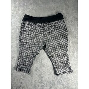 be inspired 2X Geometric Print Capri Leggings Black White Activewear